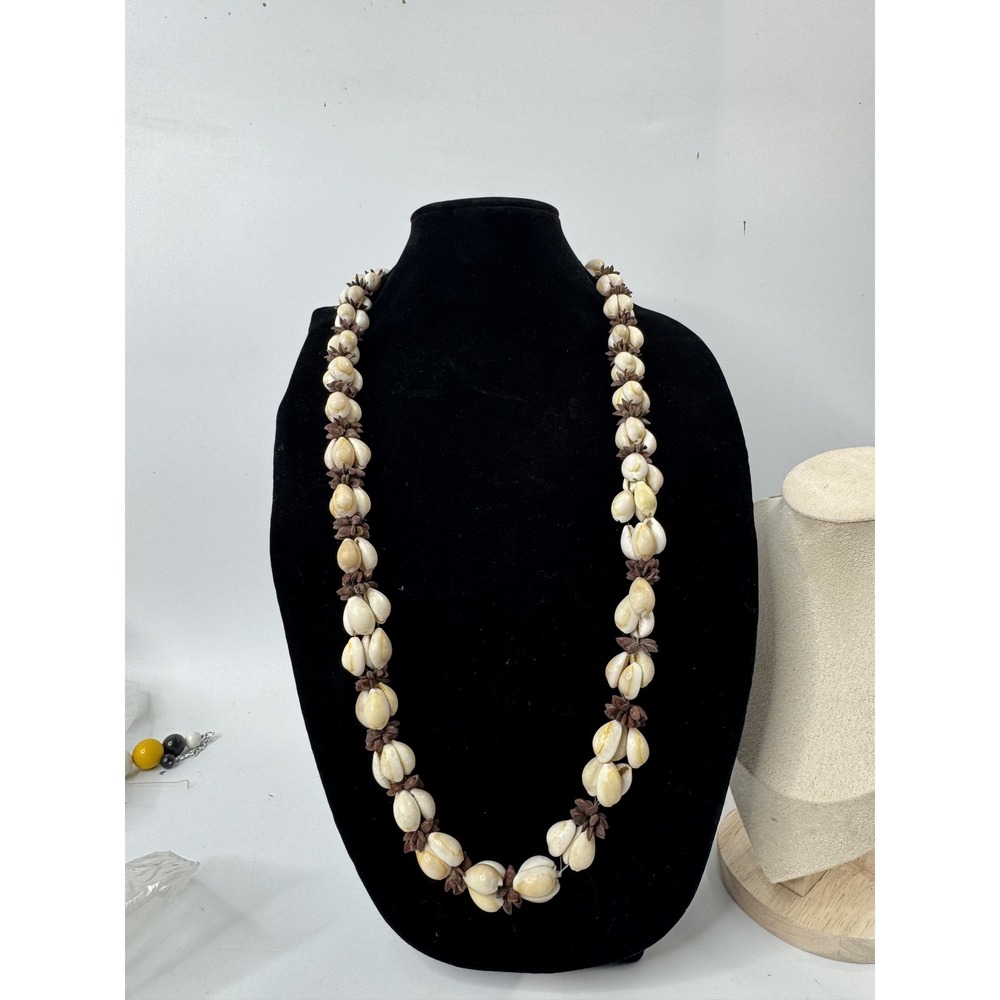 Vintage Cowrie Shell and Seed Pod Lei Necklace Tropical Beach Boho Cream Brown